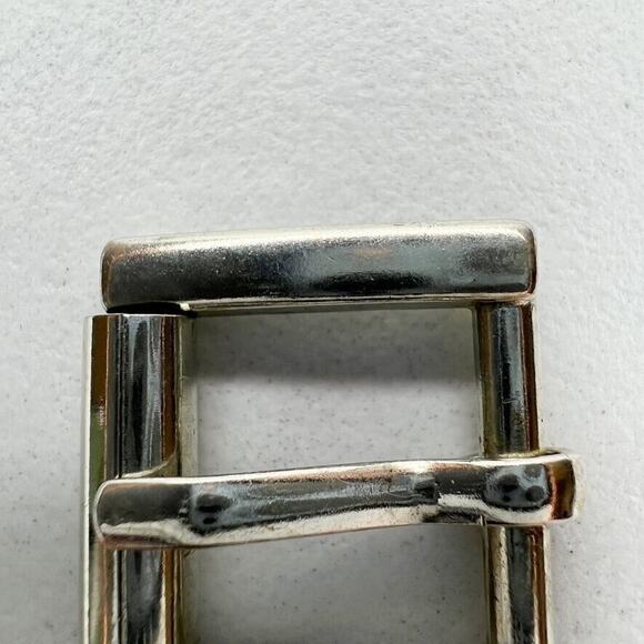 Small Silver Tone Simple Basic Roller Belt Buckle - Picture 3 of 7
